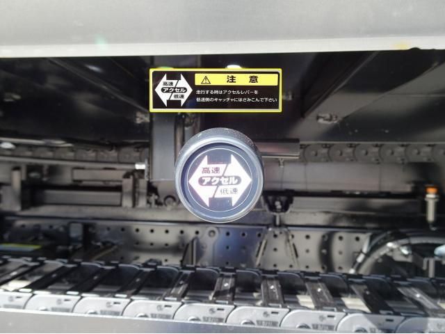 ISUZU ELF 2025 Image 31