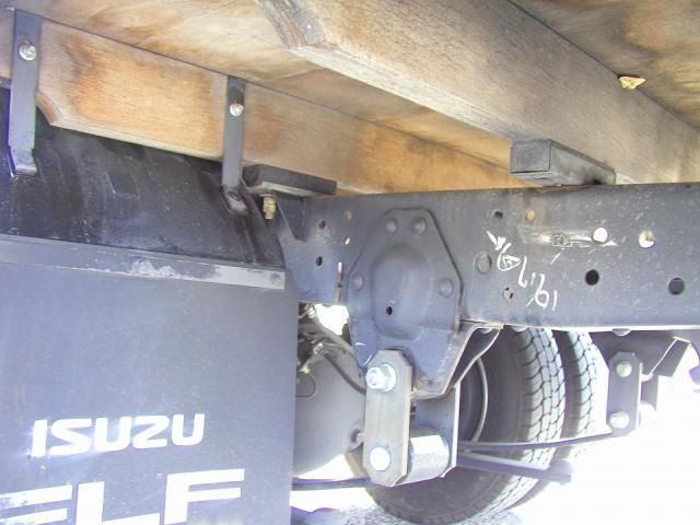 ISUZU ELF 2018 Image 31