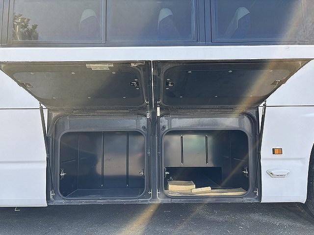 HINO MELPHA 2016 Image 31