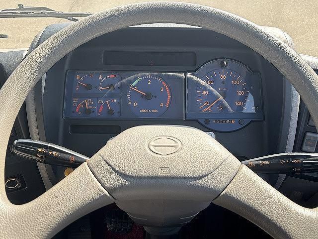 HINO MELPHA 2016 Image 31