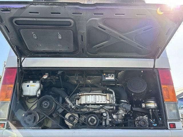 HINO MELPHA 2016 Image 31