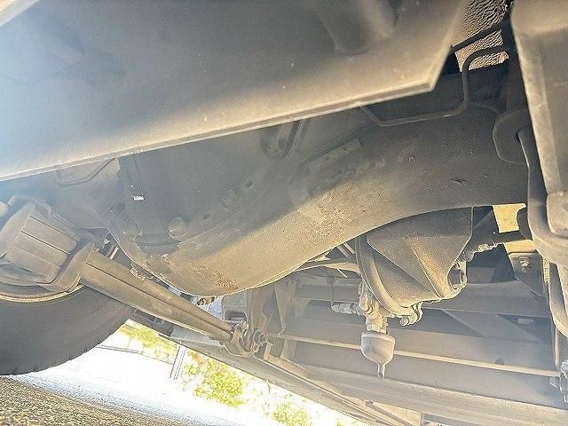 HINO MELPHA 2016 Image 31