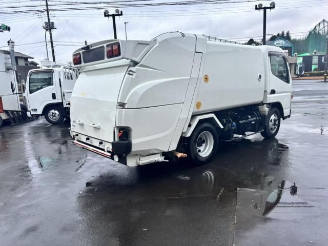 MITSUBISHI CANTER 2016 Image 31