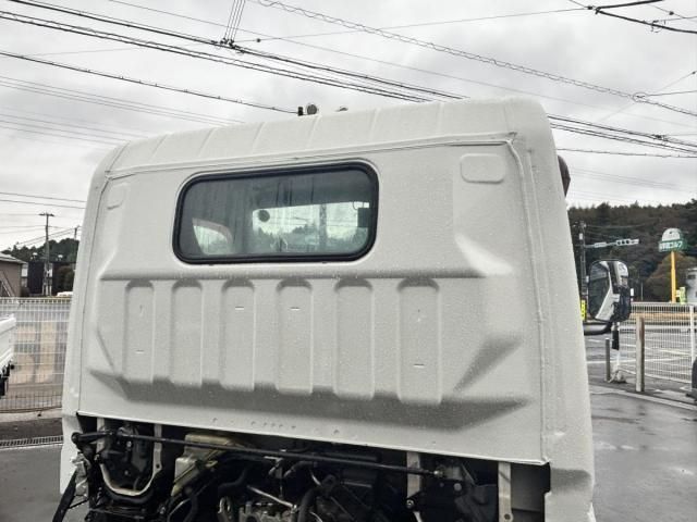 MITSUBISHI CANTER 2016 Image 31