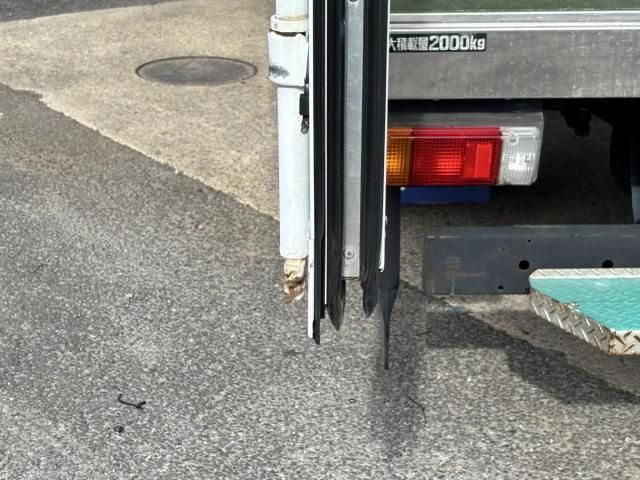 HINO DUTRO 2019 Image 31