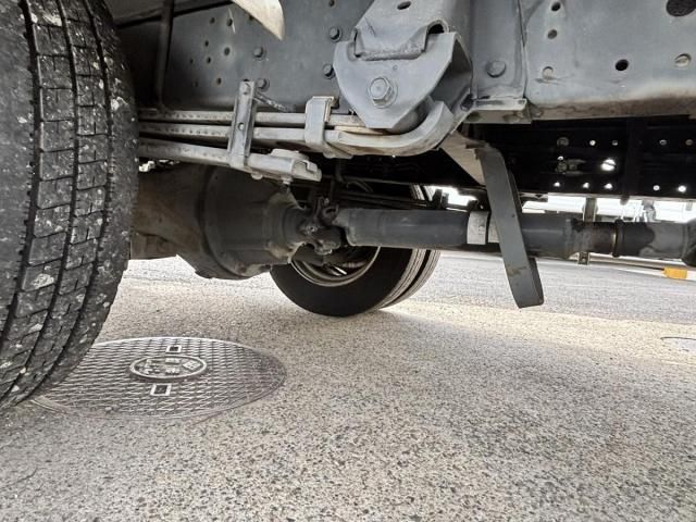 HINO DUTRO 2019 Image 31