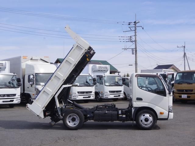 HINO DUTRO 2018 Image 31