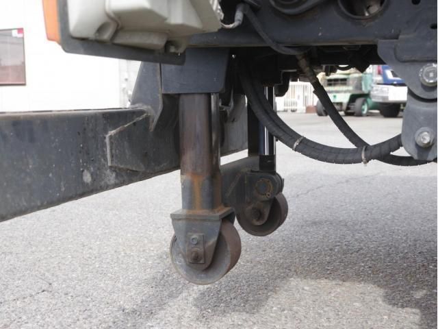 HINO DUTRO 2018 Image 31