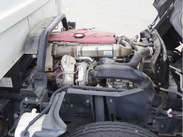 HINO DUTRO 2018 Image 31