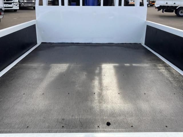 ISUZU ELF 2012 Image 31