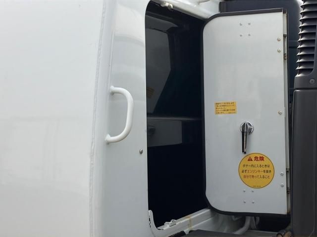 MITSUBISHI CANTER 2021 Image 31