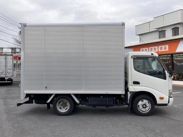 HINO DUTRO 2016 Image 31