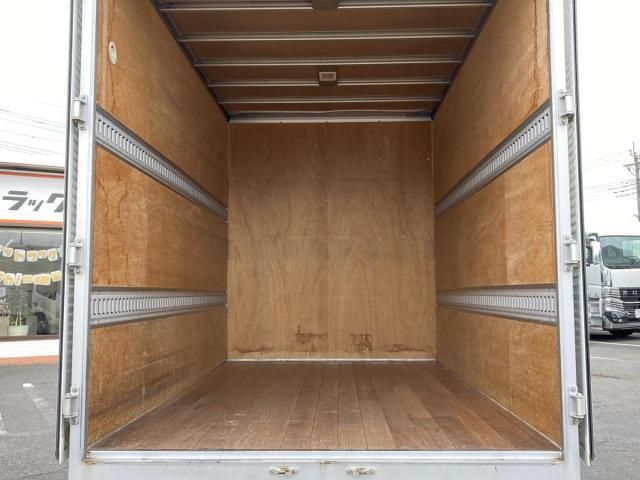 HINO DUTRO 2016 Image 31