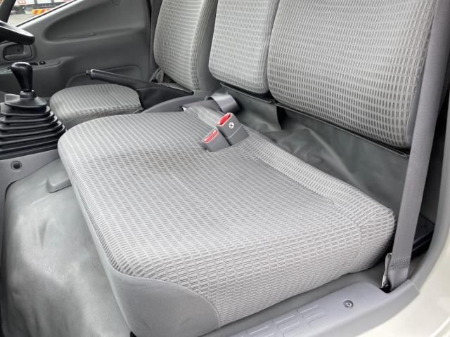 HINO DUTRO 2016 Image 31