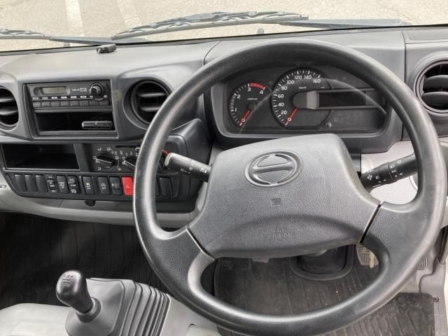 HINO DUTRO 2016 Image 31