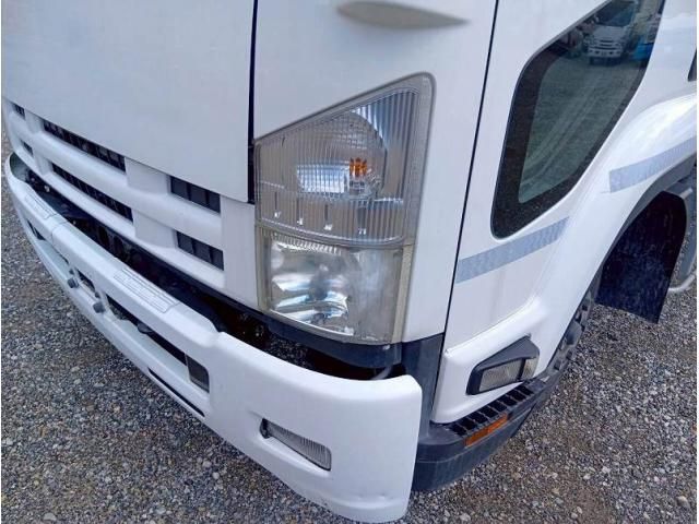 ISUZU FORWARD 2013 Image 31