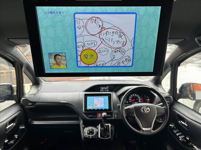 TOYOTA NOAH 2021 Image 31