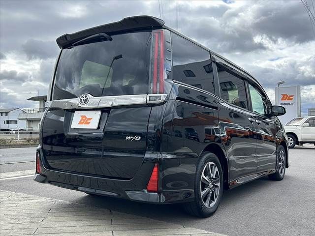 TOYOTA NOAH 2021 Image 31