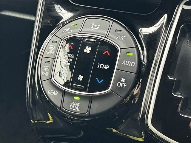 TOYOTA NOAH 2021 Image 31