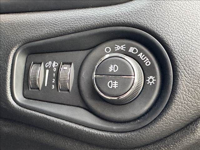 JEEP RENEGADE 2021 Image 31