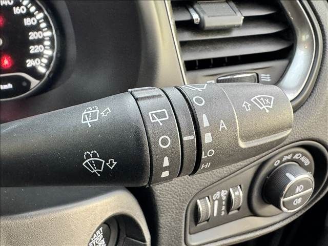 JEEP RENEGADE 2021 Image 31