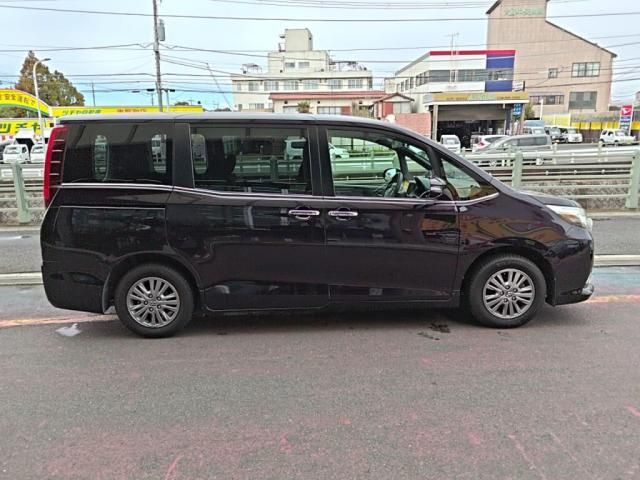 TOYOTA ESQUIRE 2017 Image 31