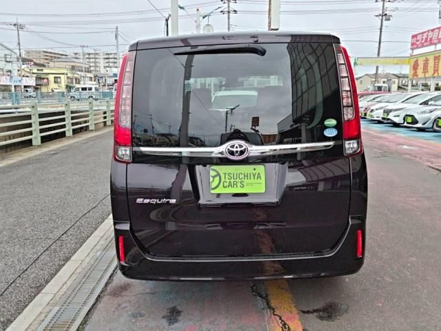 TOYOTA ESQUIRE 2017 Image 31