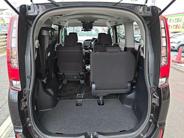 TOYOTA ESQUIRE 2017 Image 31