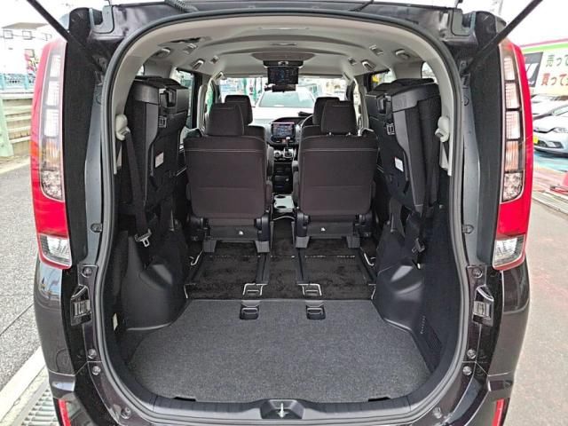 TOYOTA ESQUIRE 2017 Image 31