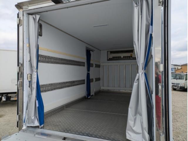 MITSUBISHI CANTER 2025 Image 31