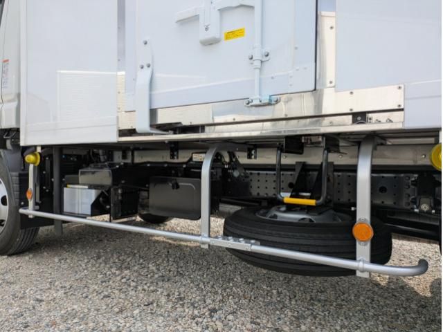 MITSUBISHI CANTER 2025 Image 31