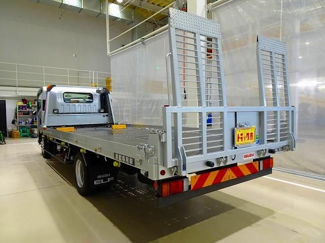 ISUZU ELF 2023 Image 31