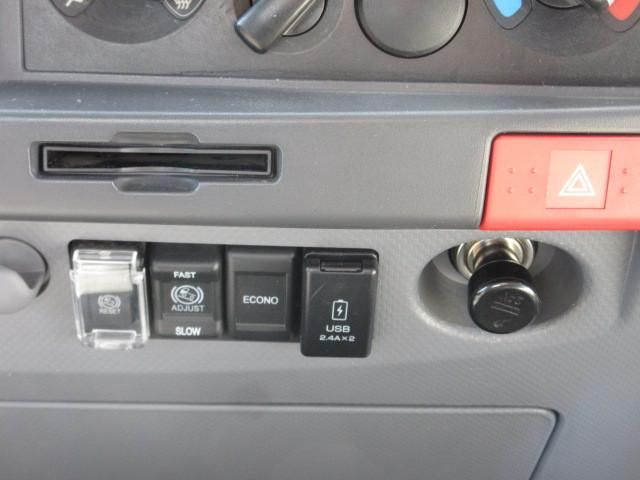 ISUZU ELF 2020 Image 31