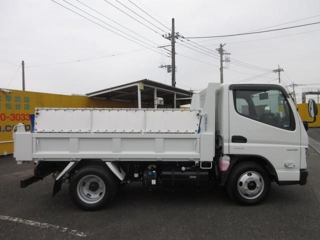 MITSUBISHI CANTER 2025 Image 31
