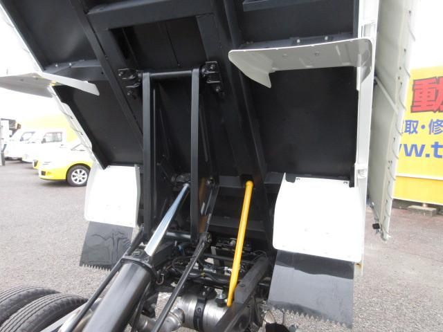 MITSUBISHI CANTER 2025 Image 31