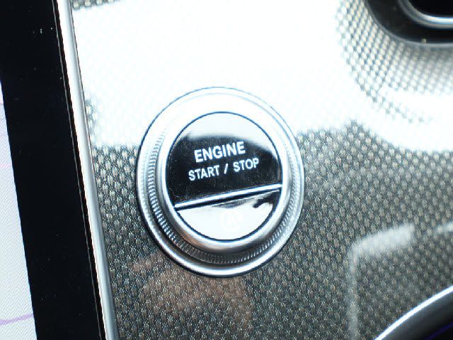 MERCEDES BENZ C CLAS 2023 Image 31