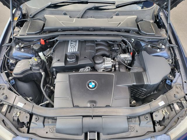 BMW 3SERIES SEDAN 2010 Image 31