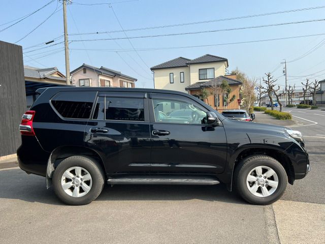 TOYOTA LANDCRUISER PRADO 2016 Image 31