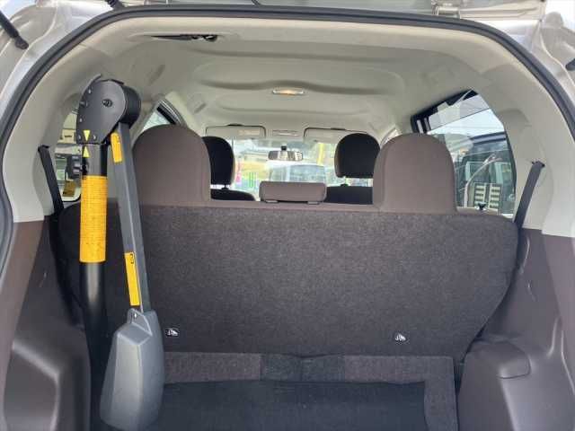 TOYOTA PORTE 2013 Image 31