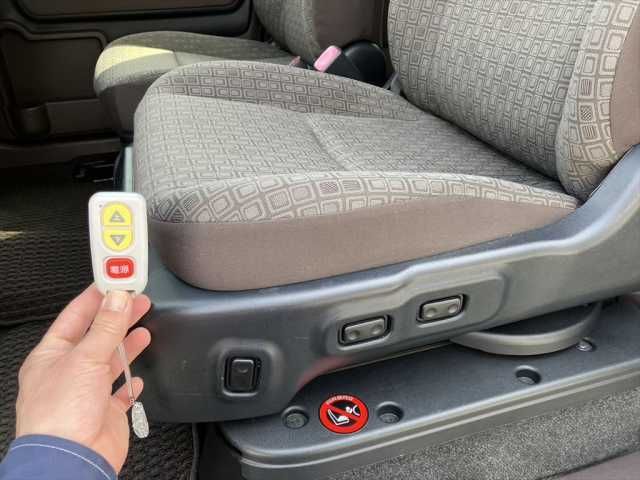 TOYOTA PORTE 2013 Image 31