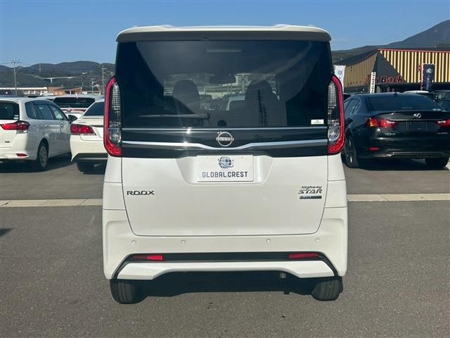 NISSAN ROOX 2024 Image 31