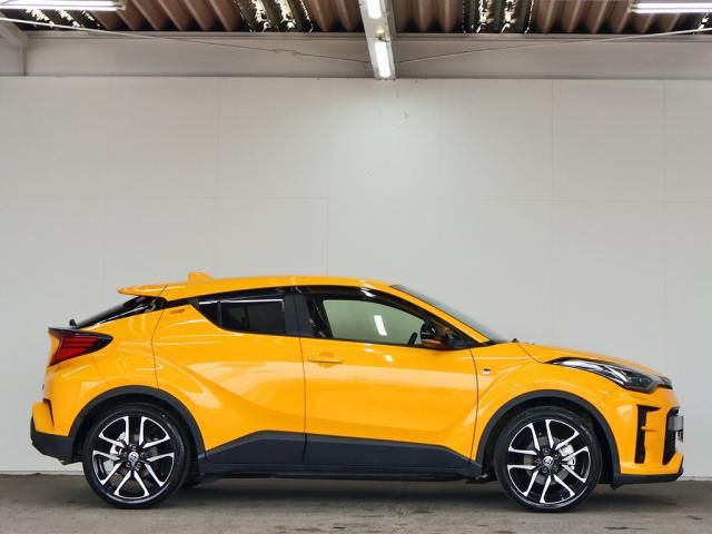 TOYOTA C-HR 2022 Image 31
