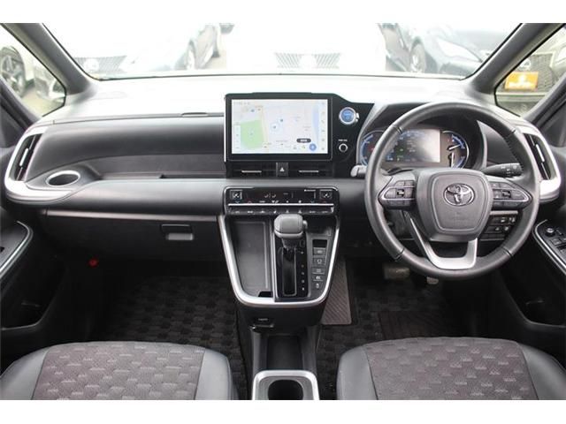 TOYOTA VOXY HYBRID 2023 Image 31