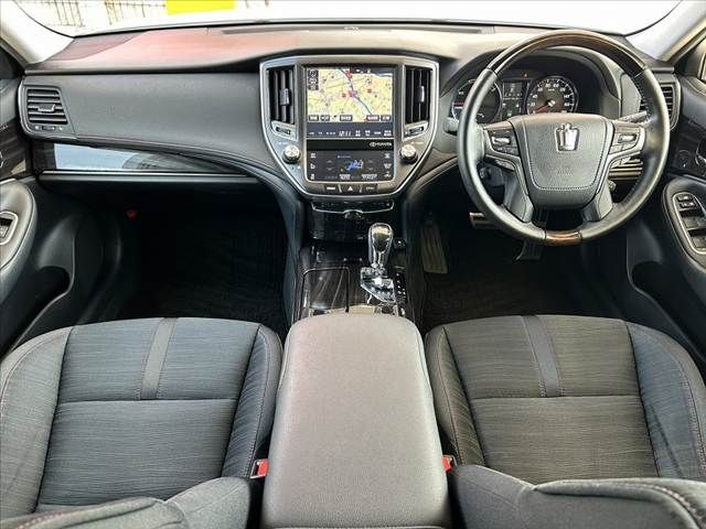 TOYOTA CROWN SEDAN HYBRID 2015 Image 31