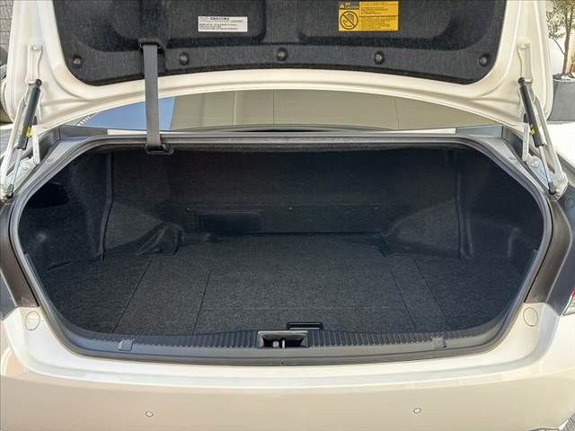 TOYOTA CROWN SEDAN HYBRID 2015 Image 31