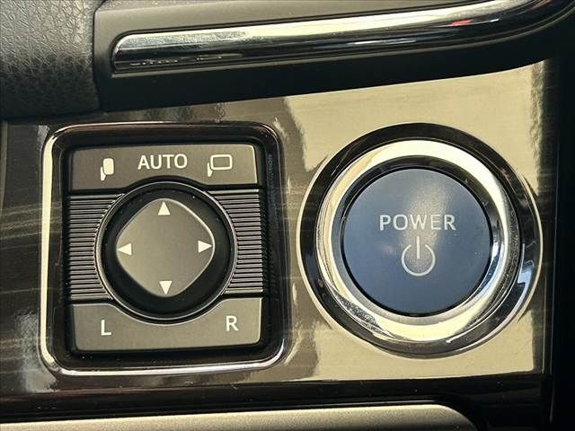 TOYOTA CROWN SEDAN HYBRID 2015 Image 31