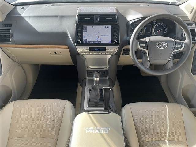 TOYOTA LANDCRUISER PRADO 2023 Image 31