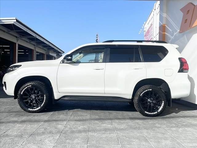 TOYOTA LANDCRUISER PRADO 2023 Image 31