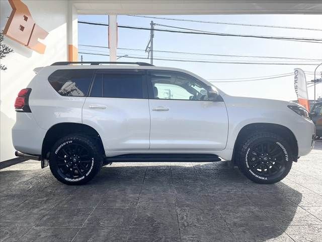 TOYOTA LANDCRUISER PRADO 2023 Image 31
