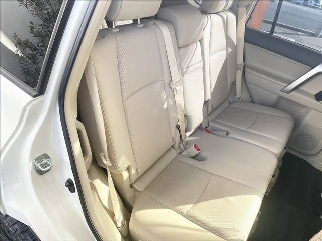 TOYOTA LANDCRUISER PRADO 2023 Image 31